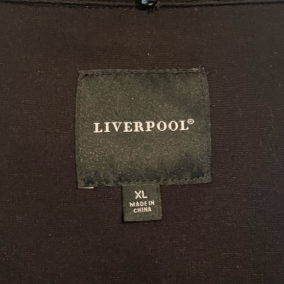 Liverpool City Jacket with Faux Fur Removable Collar - Picture 4 of 6
